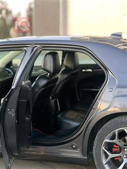 کرایسلەر 300